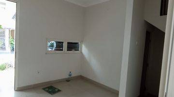 Gambar 5 Rumah 2 lantai dengan tipe minimalis modern