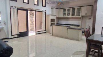 Gambar 4 Disewakan 
rumah 2 Lantai Full Furnished Bagus