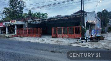 Gambar 2 Tanah Dan Bangunan Samping Pom Bensin Di Semin Gunung Kidul