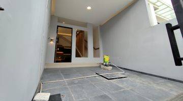 Gambar 5 Rumah Brand New 2.5 Lantai Split Level Di Duri Kepa Jakarta Barat