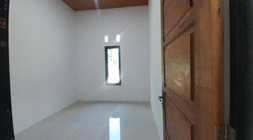 Gambar 1 Rumah Baru Unfurnished SHM di Jatiraden Bekasi 