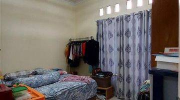 Gambar 2 Rumah 2 Lantai Bagus Semi Furnished SHM di Cibubur Bogor