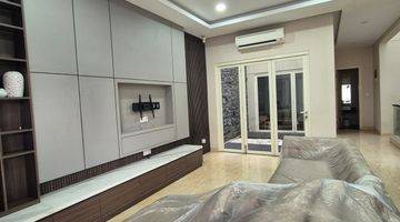 Gambar 4 Rumah Mewah Kawasan Symphonia Cluster Mozart Gading Serpong