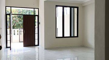 Gambar 3 Rumah 2 Lantai Bagus Scandinavian House Nusaloka Bsd