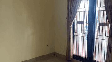 Gambar 2 Rumah 2 Lantai Dalam Perum D East Residence Condet R1926