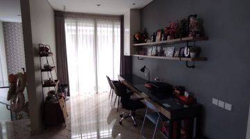 Gambar 4 Murah Mewah Rumah 2 Lantai Bagus Furnished di Stamford Place Citraland, Surabaya