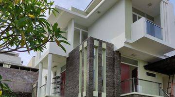 Gambar 1 Rumah Hook,  Dalam Cluster Modernhill  Di Pondok Cabe