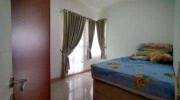 Gambar 4 Dijual Rumah 2 Lantai 4 Kamar Tidur Luas Tanah 300 M2 Full Furnished Akses Langsung Tol Tambun Grand Wisata Bekasi