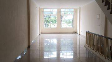 Gambar 5 Dijual RUKO CBD GREEN LAKE CITY HADAP JALAN HOEK