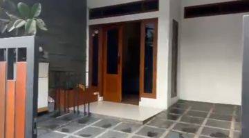 Gambar 3 Rumah SHM Semi Furnished 3 Lantai Terawat di Sariwangi Bandung Barat