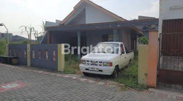 Gambar 1 RUMAH STRATEGIS 260M2