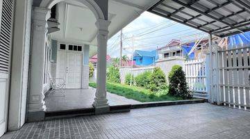 Gambar 4 Di jual rumah mepet Harga NJOP dalam komplek siap huni deket MRT Lebak bulus Row jalan posisi hook 2 lantai hadap selatan dan timur 