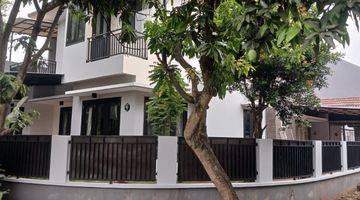 Gambar 1 Rumah 2 Lantai Bagus Furnished di Kencana Loka Bsd Tangerang Selatan, Tangerang