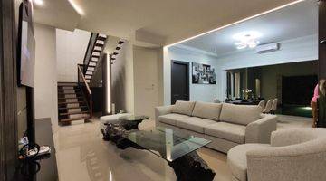 Gambar 1 New Modern Villa In The Heart Of South Kuta Area.