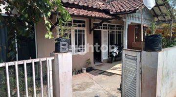 Gambar 2 rumah tipe 70 di luas tanah 135 meter harga 350 jt di Cijambe atas ujung Berung