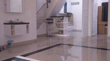 Gambar 3 Dijual Rumah Di Bawah 1'M Semi Furnished Di Jalan Biak Antapani
