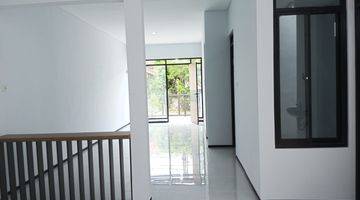 Gambar 4 Dijual Rumah Modern, Lokasi Taman Kopo Indah 2