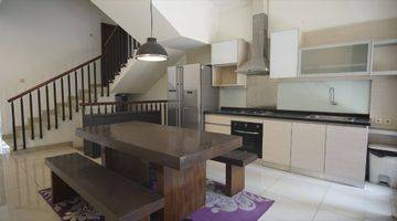 Gambar 4 Di Jual Rumah  Modern Di Komplek.di Setraduta*
