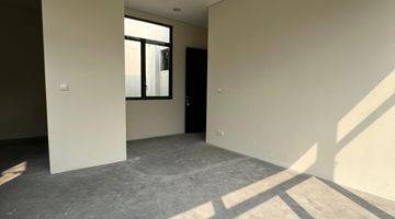 Gambar 4 Rumah Baru 2Lt, Cluster Lancewood Navapark, Bsd