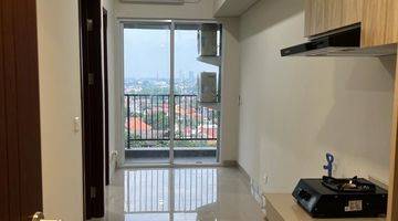 Gambar 1 Apartment Bagus Siap Huni 2BR View Pool, Parkland Avenue Serpong 