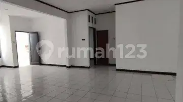 Gambar 3 Rumah Bagus Unfurnished SHM di Jl Tamansari Bukit Bandung, Bandung