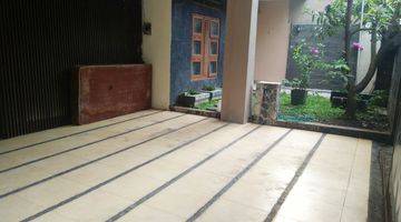 Gambar 4 Rumah 2 Lantai Bagus Unfurnished SHM di Jl Batu Indah, Bandung