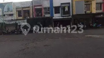 Gambar 1 Ruko di Jl A Yani, Bandung SHM