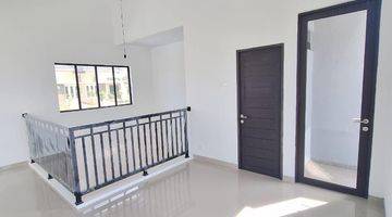 Gambar 5 Dijual Cepat Rumah Hook 2lantai Di Central Hills 