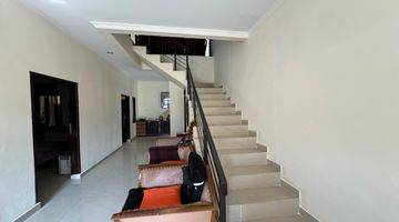 Gambar 3 Rumah 2 Lantai Jalan Lebar Turun Harga