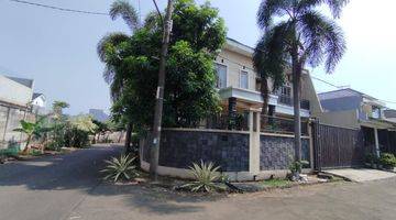 Gambar 1 Rumah 2 Lantai Bagus Semi Furnished di BSD, Tangerang