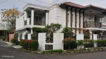 Gambar 1 Dijual Rumah Mewah 2 Lantai Posisi Hoek Lokasi Kota Bandung 