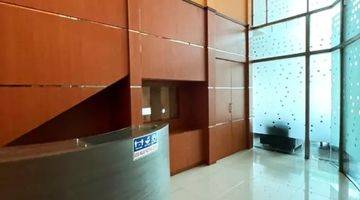 Gambar 4 Gedung Perkantoran Cikini 5Lt 18,5x43,5 805m 2 Lift Semi Furnish