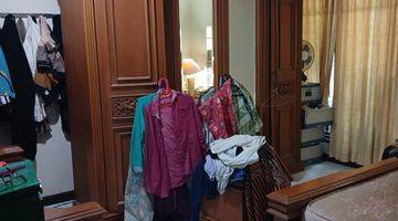 Gambar 5 Rumah 2 Lantai Semi Furnished SHM di Taman Galaxy Bekasi