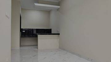 Gambar 3 Rumah Klasik Modern Premium 2 Lt Desain Mewah Akses Strategis 