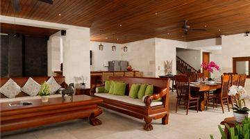 Gambar 3 9 Bedrooms Stunning Luxury Villa In Prime Area Canggu