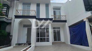 Gambar 2 Rumah Mewah 2 Lantai di Bintaro, Semi Furnished Dan Sudah SHM