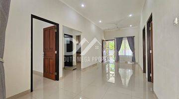 Gambar 4 Rumah Mewah Dan Luas di Blok Gr Graha Raya Bintaro Semi Furnished