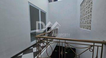 Gambar 3 Rumah Mewah 2 Lantai di Bintaro, Semi Furnished Dan Sudah SHM