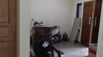 Gambar 5 Rumah Minimalis Didalam Cluster Rumahw Shm Sudah Renovasi Timur