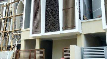 Gambar 1 Rumah kos samping jalan utama Merjosari 16 kamar full furnished 