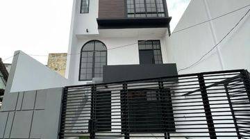 Gambar 1 Dijual Rumah Baru 3,5 Lantai Di Jatinegara