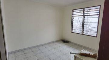 Gambar 5 Dijual Rumah Di Komplek Taman Aries 2 Lantai SHM