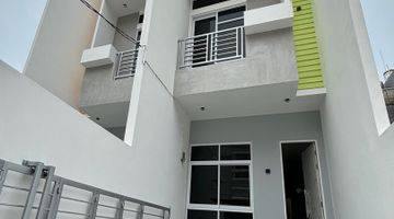 Gambar 1 Dijual Rumah Taman Ratu Baru 3 Lantai Row Jalan Besar