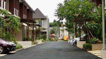 Gambar 3 Rumah Cluster, Sangat Strategis, Bonus Furnish, Jakarta Timur Bagus