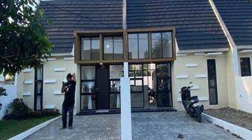 Gambar 1 Dijual Rumah Ukuran Jumbo Di Nol Jalan Raya Menganti Rumah Semi Furnished Baru SHM - Sertifikat Hak Milik di Jl raya boteng menganti, Menganti