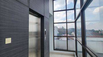 Gambar 5 Rumah Mewah Di Setrasari Bandung Ada Lift Full Furnished Rooftop