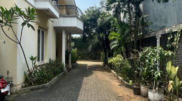 Gambar 1 Rumah Mewah Kemang Timur Luas Pet Friendly