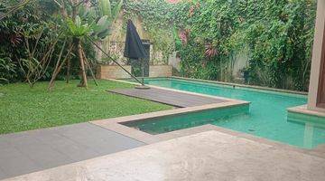 Gambar 1 Modern House In Quiet Kemang Area Available Now