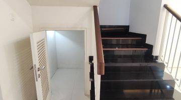 Gambar 4 Rumah di Woodland Citraland 2 Lantai Bagus Selatan Semi Furnished