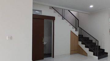 Gambar 1 Dijual rumah 2 lantai  minimalis modern mekar wangi bandung